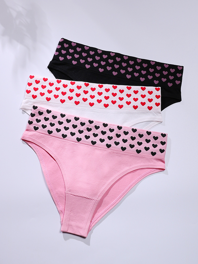 Three pairs of high-waisted triangular underpants with heart patterns for women, European and American sexy, seamless and breathable pure cotton crotch underpants for export pic 8