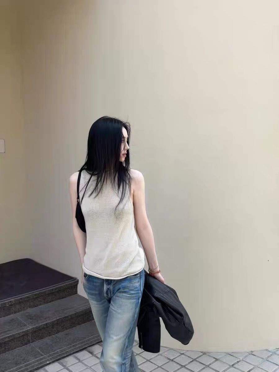 新款百搭多色亚麻棉感粗针织肌理颗粒半高领卷边毛织无袖背心5111详情28