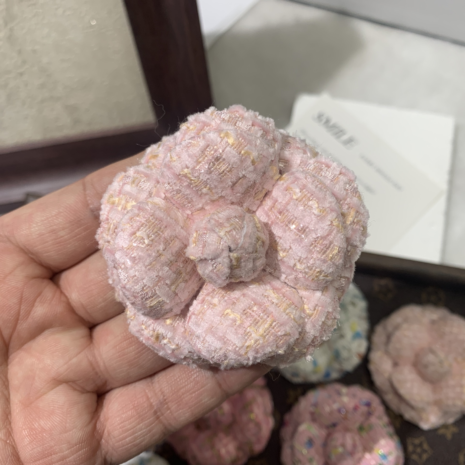 New 6.8cm high-end small fragrant flower nib super shaped flower camellia accessory brooch with a flower clip on the head pic 4