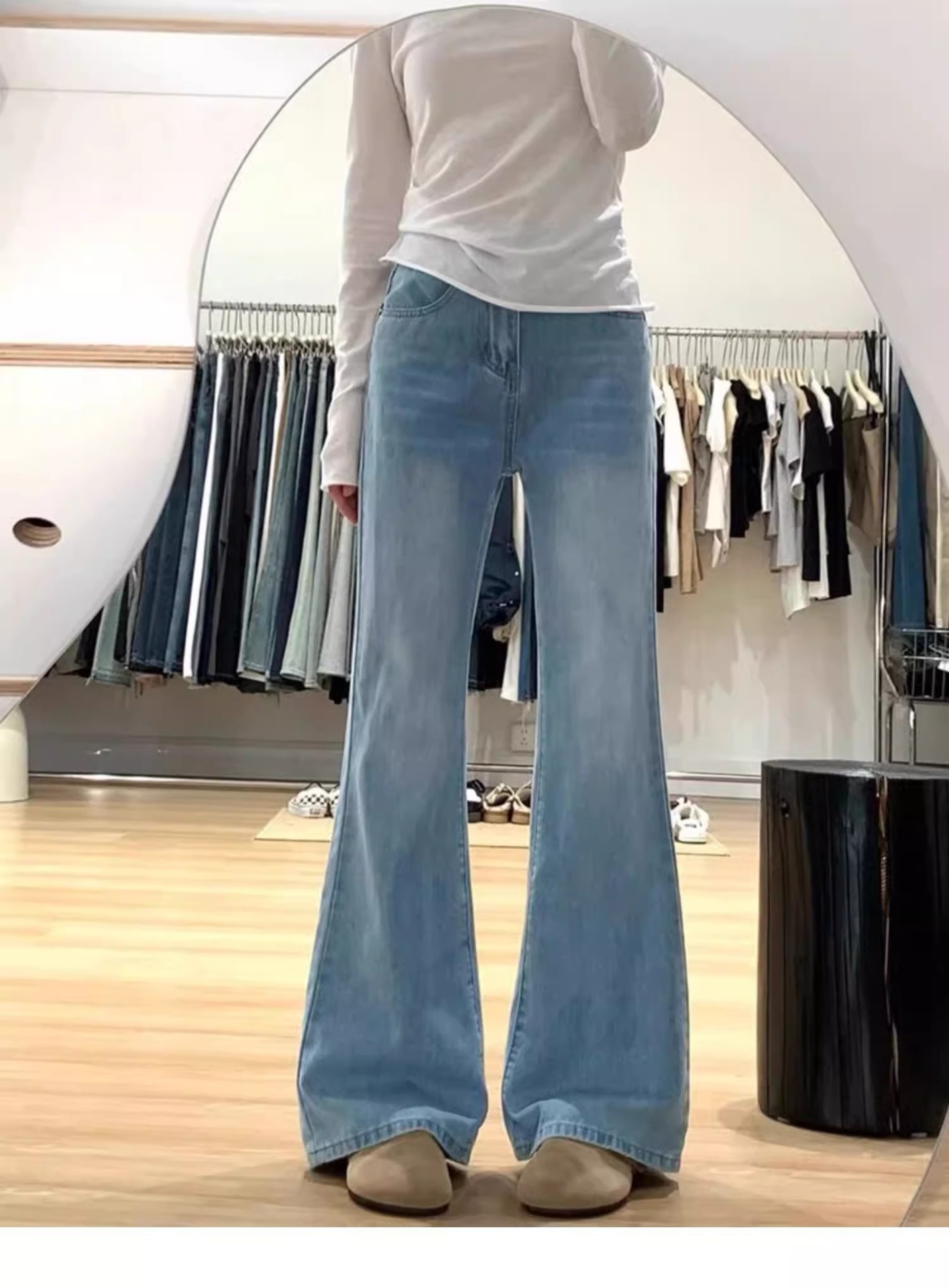 Light-colored, slightly flared jeans for women, a new summer style. Plus-size, slimming, pear-shaped figure, flared hoof-shaped pants pic 7