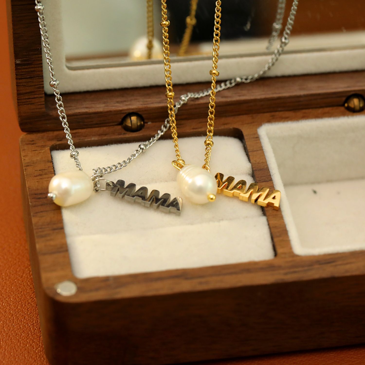 Hyacinth独立站新款母亲节mama珍珠吊坠天然淡水珍珠吊坠项链不锈钢饰品锁骨链详情1
