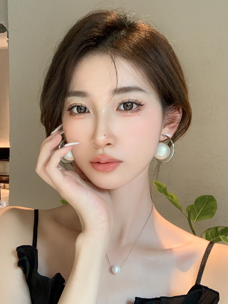 莱茵河畔~时尚气质大珍珠耳钉女新款潮耳环小众设计感高级感耳饰详情8