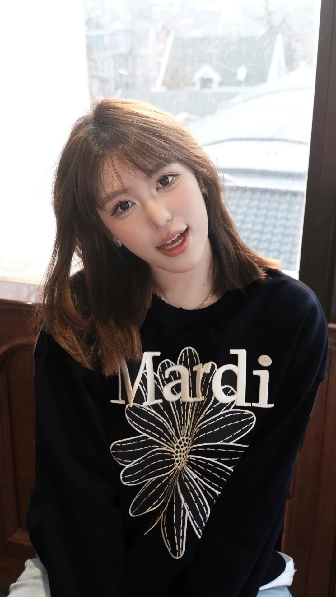 现货韩国潮牌Mardi卫衣女小雏菊24新款印花圆领上衣一件代发详情12