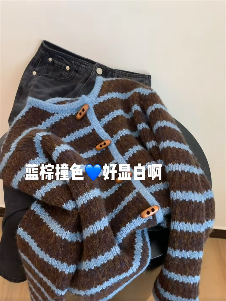 Self-reserved style recommendation ~ A new retro thickened knitted cardigan for women with contrasting color striped horn-button soft and glutinous sweaters for autumn and winter pic 7