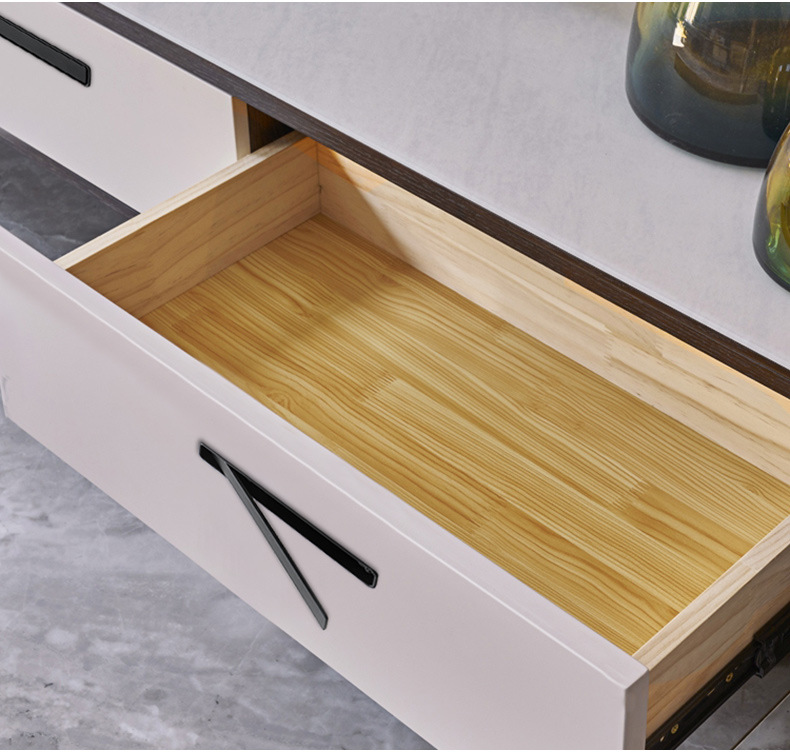 The black invisible handle of the tatami is embedded with the drawer handles of the cabinets and wardrobes. The sliding door is equipped with a golden concealed embedded handle pic 76