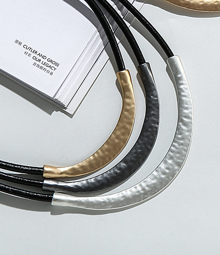 跨境亚马逊新品复古欧美简约多层女高级感ins风精致锁骨链短项链详情10