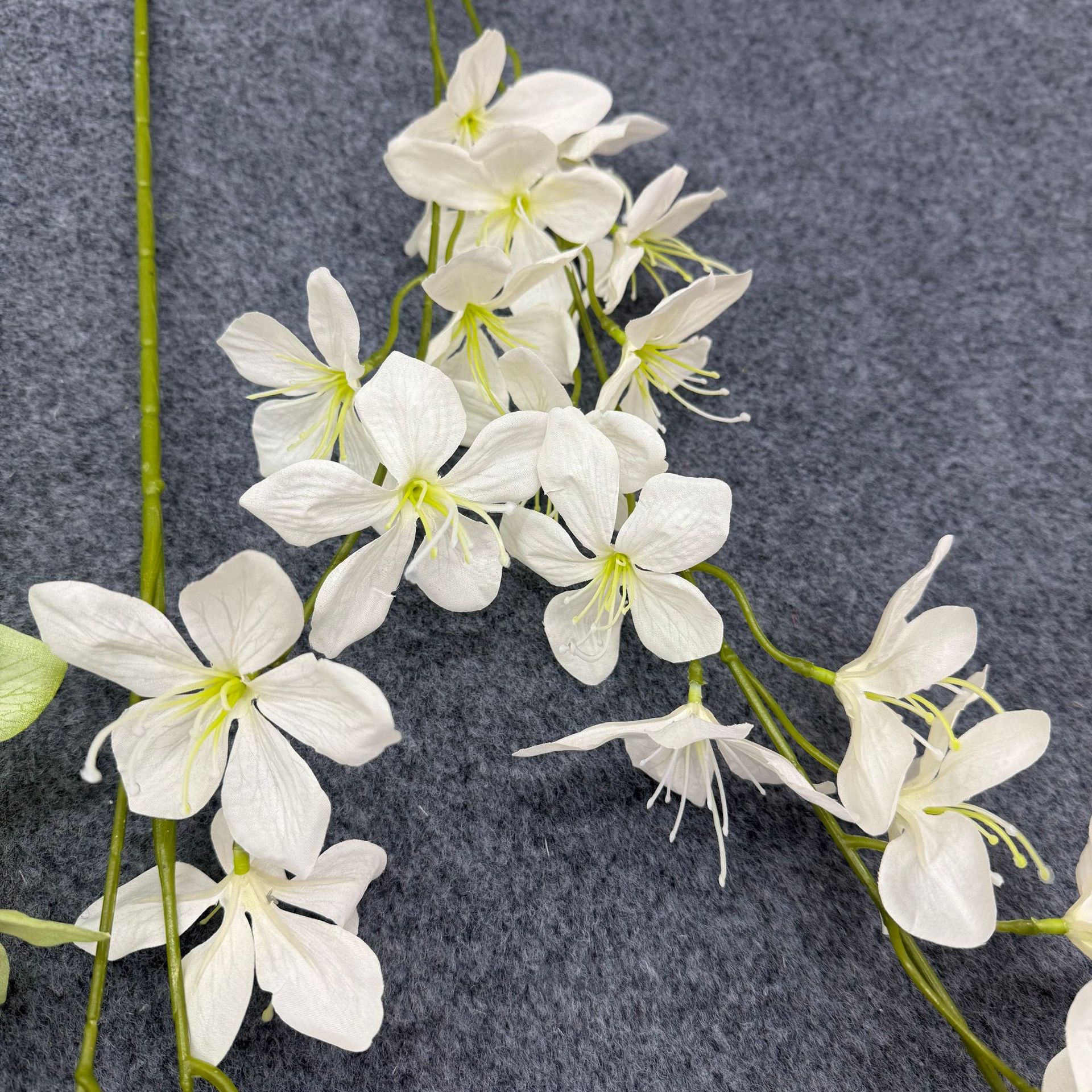 仿真花长枝垂丝茉莉婚庆婚礼堂吊顶挑高路引插花装饰花酒店假花详情13