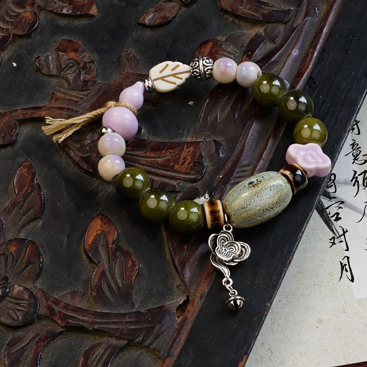 Jingdezhen ceramic bracelet, new Chinese-style bracelet, beaded handcrafted, versatile, ethnic style, fashionable daily, niche wholesale pic 3