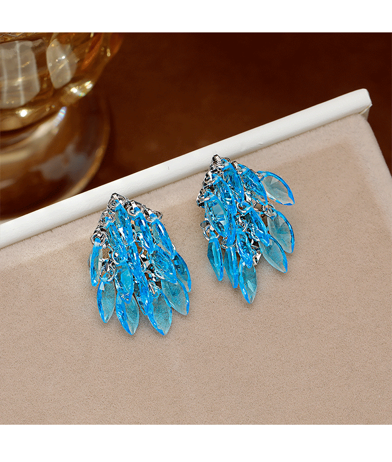 时髦个性轻奢水滴几何水滴流苏耳环女直播爆款超闪气质高级感耳饰详情4