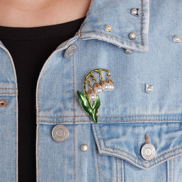 Cross-border best-selling plant series brooches, daisies, sunflowers, lacquered vases, maple leaf flower brooches and brooch accessories pic 46