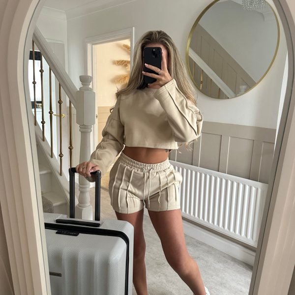 Amazon Cross-border Summer new hoodie and shorts set, solid color, individual, fashionable and casual 2-piece short top for women pic 8