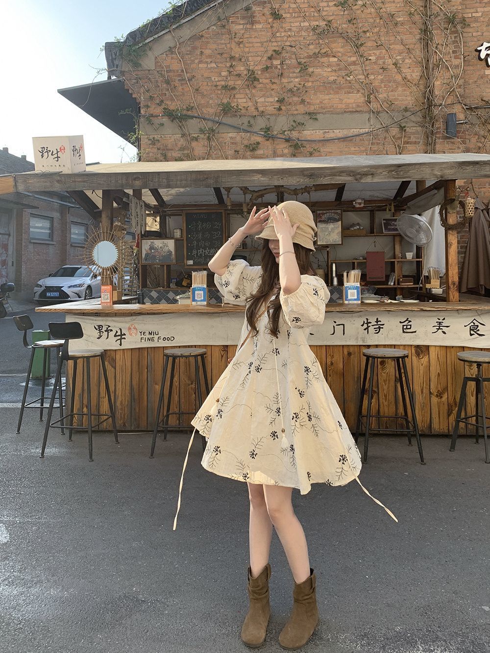 法式复古重工刺绣出游度假连衣裙夏季新款甜美流苏娃娃裙女详情7