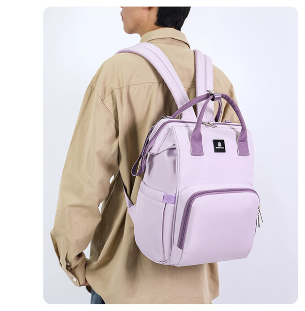 新款妈咪包多功能轻便百搭双肩包带娃外出大容量母婴包孕妈待产包详情32