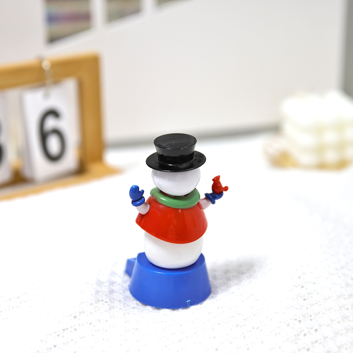 Cross-border new solar car ornaments, Christmas festival gifts, clowns, snowmen, cartoon creative swing dolls pic 8