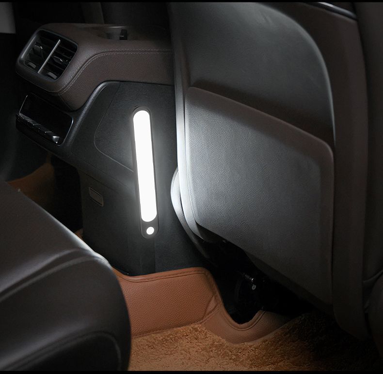 s%汽车载后备箱灯照明灯自动感应灯吸顶灯led尾箱灯车用阅读灯车详情19