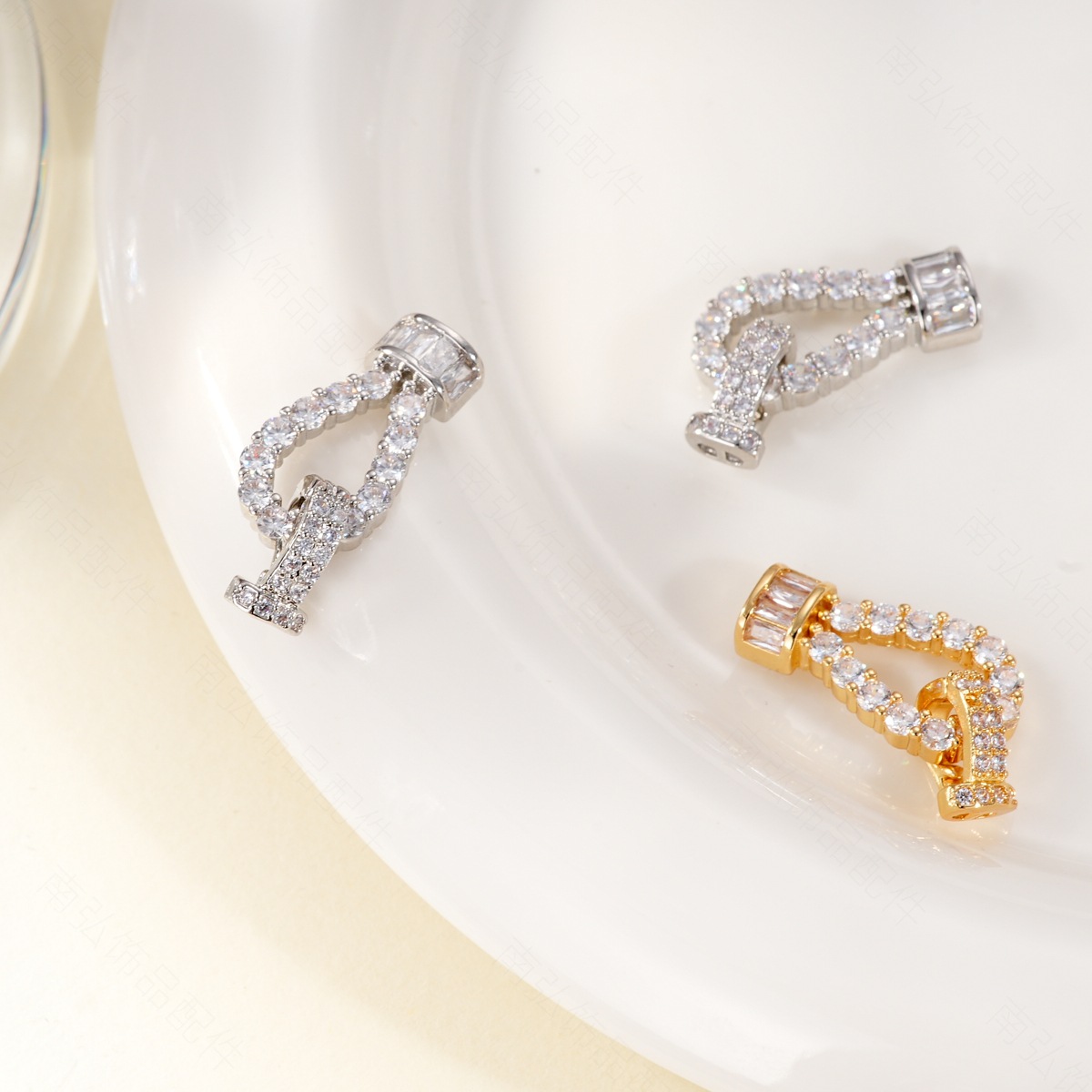 New 18k copper-plated real gold and zirconium-inlaid rope knot connection buckle, color-preserving and high-end style bracelet and necklace buckle DIY accessory pic 6