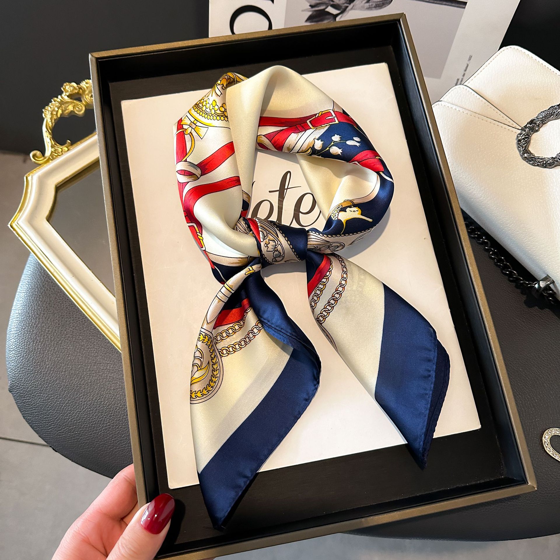 新款丝巾女时尚百搭高级感小方巾韩版护颈领巾春秋复古围巾绑包详情33