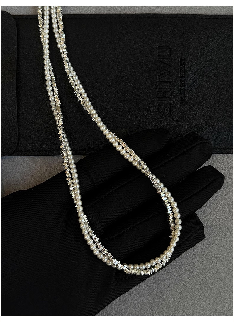 Double-layer stacked silver pearl necklace accessory for women, a light luxury and niche collarbone chain with a high-end look pic 21