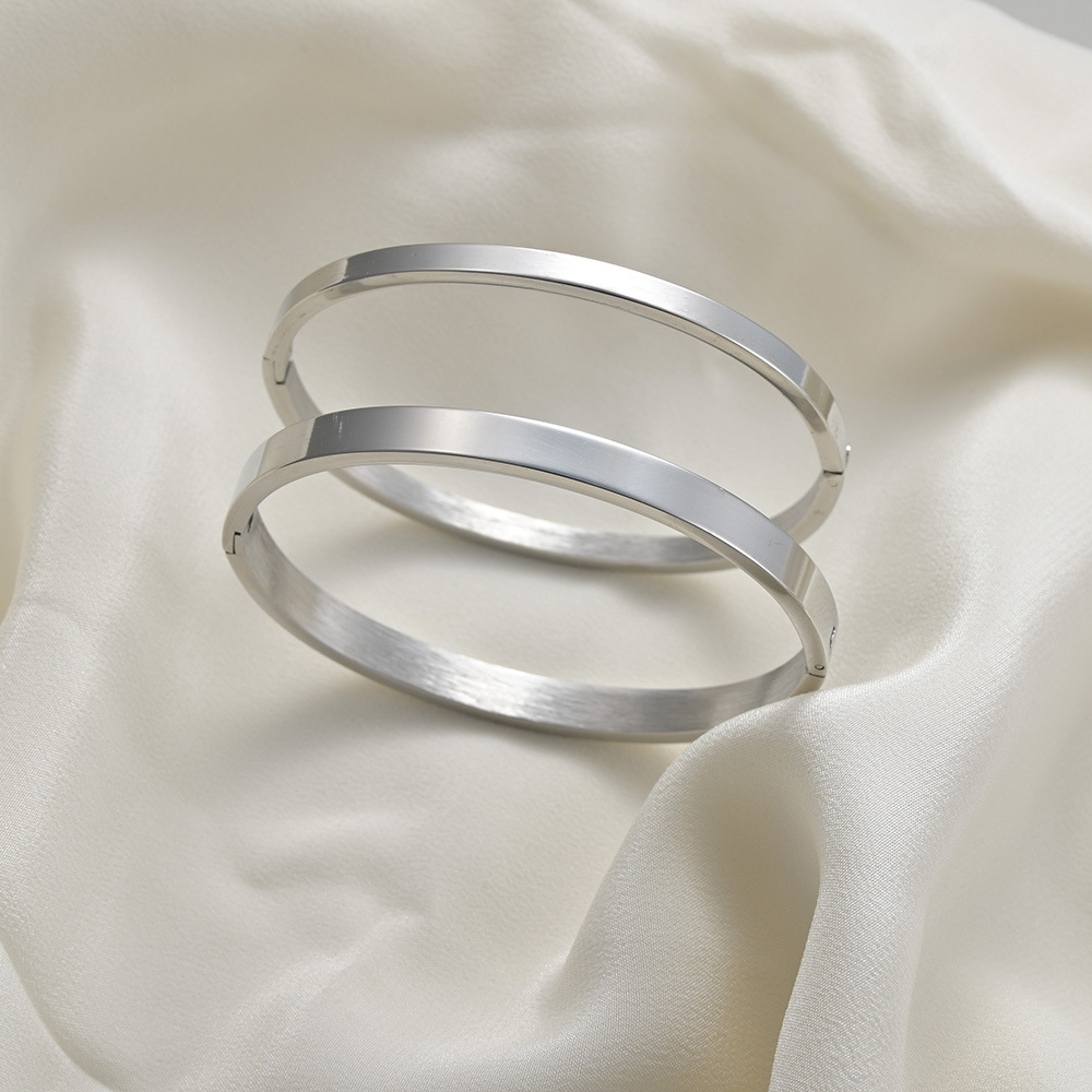 Transfronterizo europeo americano simple brillante hebilla viento frío 4mm6mm ancho chapado en oro pareja brazalete de acero inoxidable pic 8