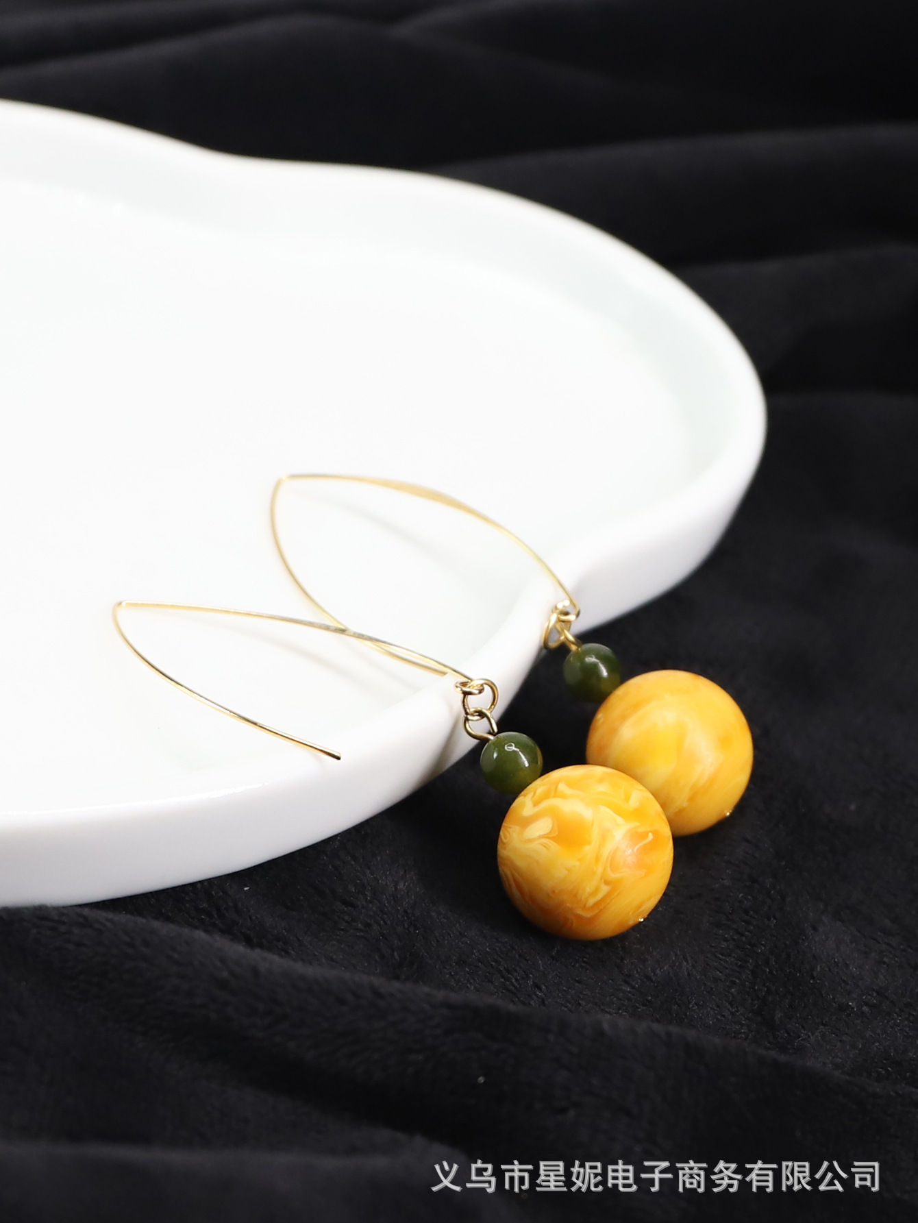 Trendy and personalized beeswax balls, Dongling jade ear hook long creative long hook earrings, ethnic style accessories, female Internet celebrity charm pic 11