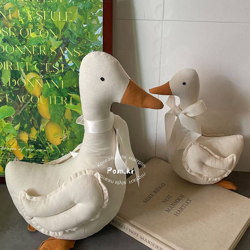 新款韩版可爱小鸭子娃娃大小号可蹲立棉麻儿童安抚玩具房间摆件物详情6