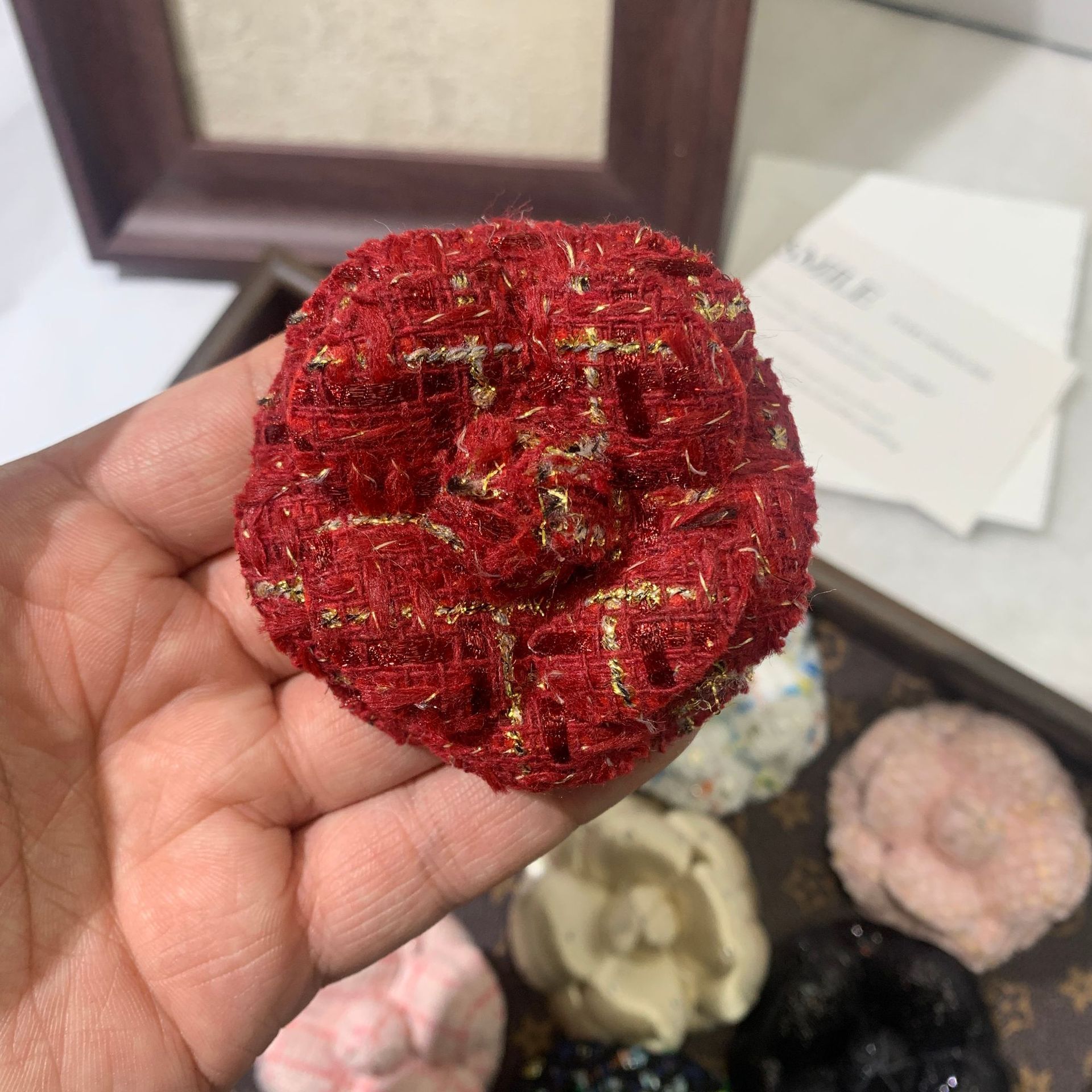 New 6.8cm high-end small fragrant flower nib super shaped flower camellia accessory brooch with a flower clip on the head pic 16