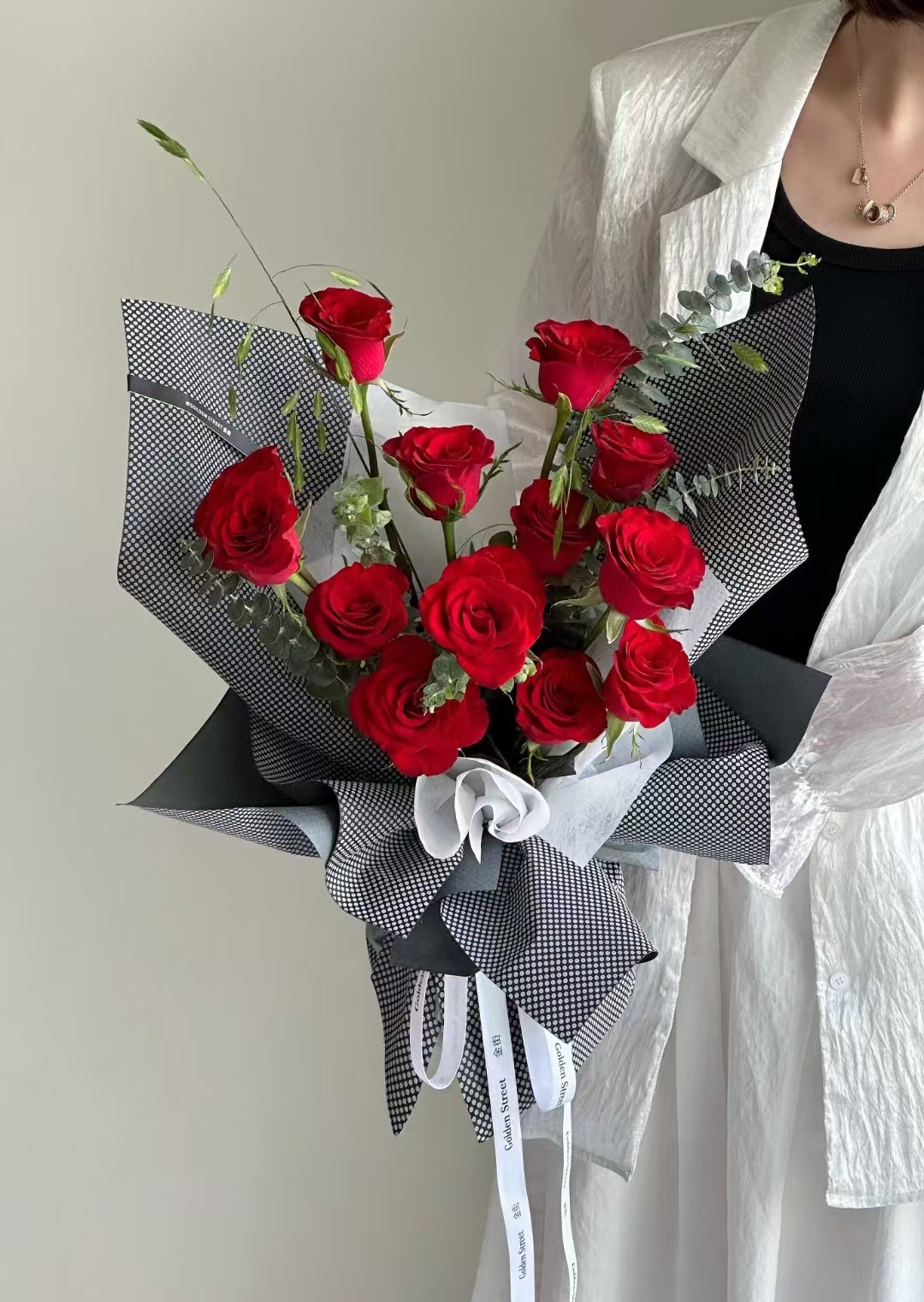 New waterproof Korean-style fresh flower wrapping paper, flower shop bouquet and floral art rose wrapping material, fresh flower decoration pic 11