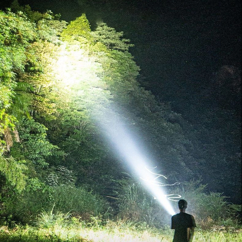 High-brightness and powerful flashlight for camping, USB charging, convenient multi-functional outdoor emergency searchlight, portable flashlight pic 11