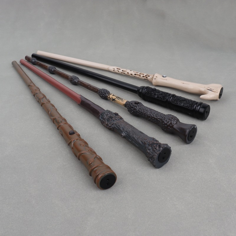The fire-breathing wand and magic wand can spray fireballs to produce flames. The magic wand is a Christmas gift and a visual prop that can bring surprises pic 6