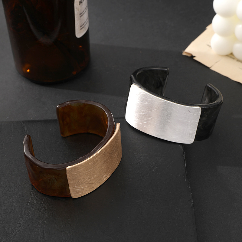 New cross-border retro resin metal spliced open bracelet, wide version fashionable foreign trade bracelet, exclusive for Europe and America pic 6