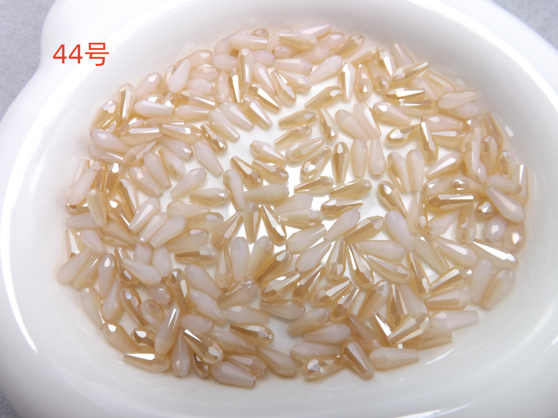 4mm*9mm长水滴人鱼泪晶晶diy水晶饰品配件玻璃珠子长水滴晶晶配件详情28