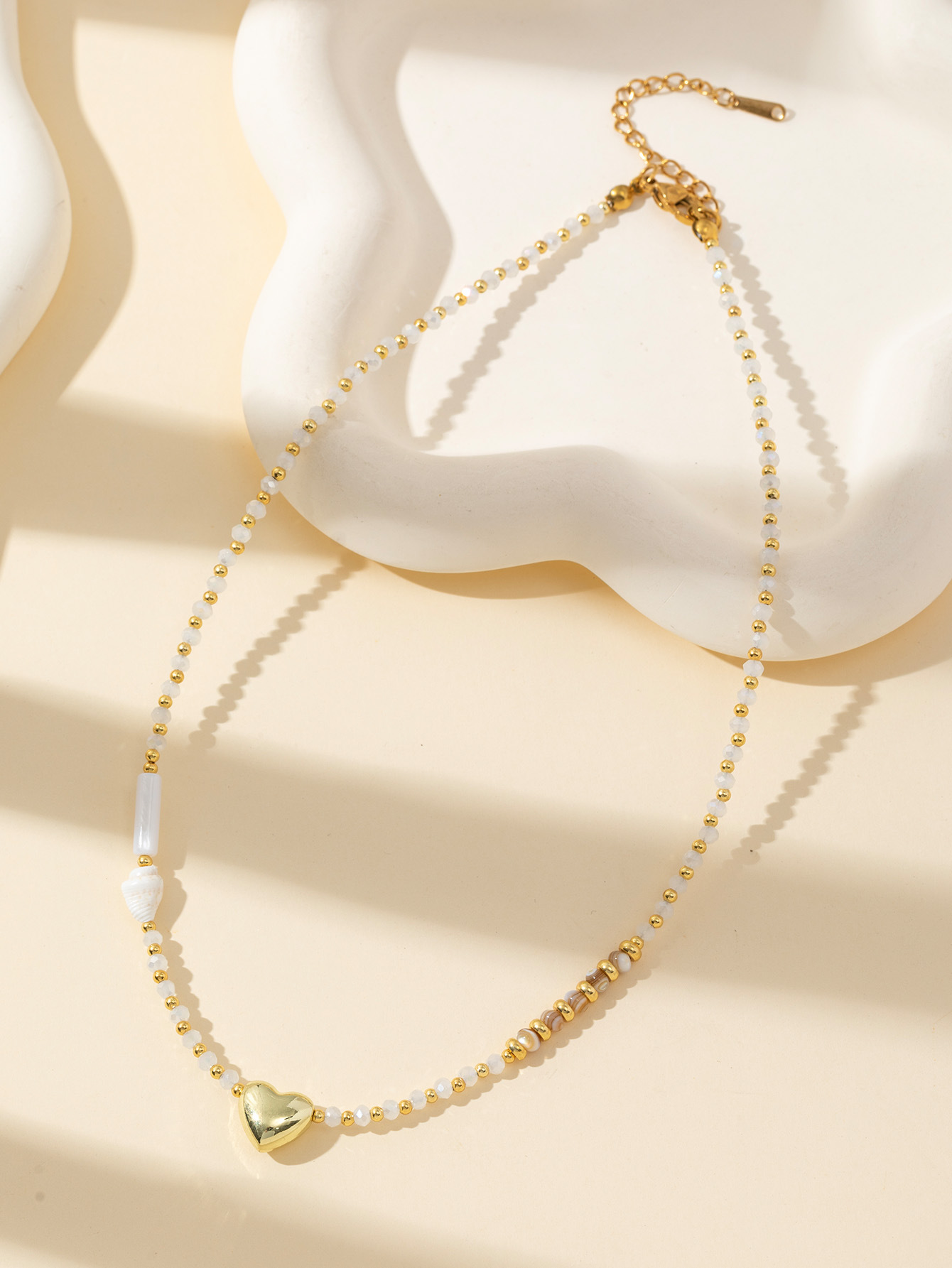 热卖轻奢极简水晶串珠贝壳爱心项链女 优雅气质时尚百搭颈链锁骨链详情5