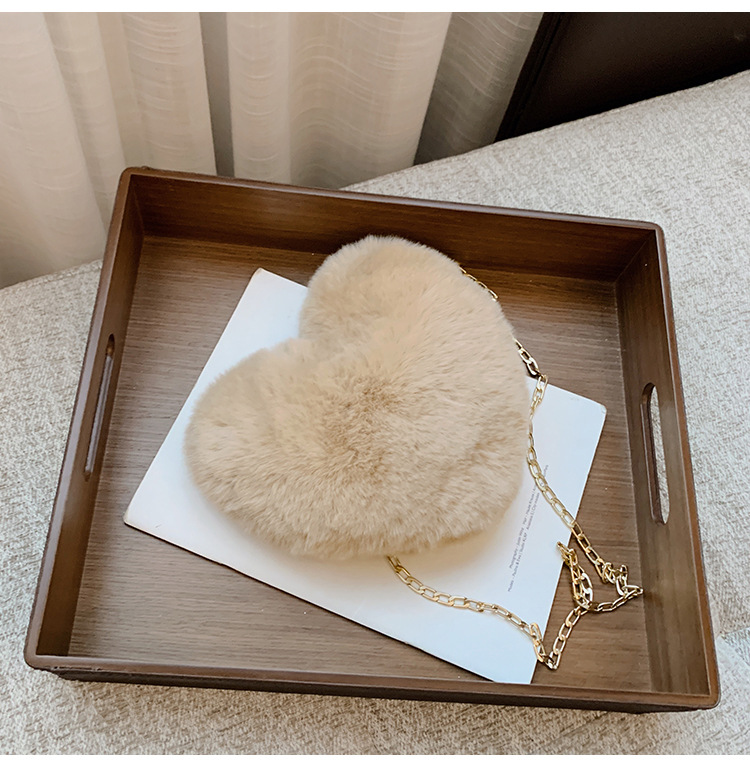 Solid-color plush heart bag, new winter 2024 fashion chain crossbody bag, single-shoulder furry armpit bag for women's cross-border travel pic 48