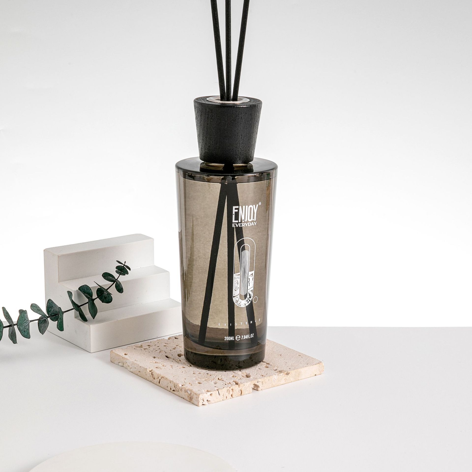 The light luxury high-end elegant aroma diffuser is equipped with an aroma diffuser, flame fireplace, automatic aroma diffuser and two-fluid aroma equipment pic 9