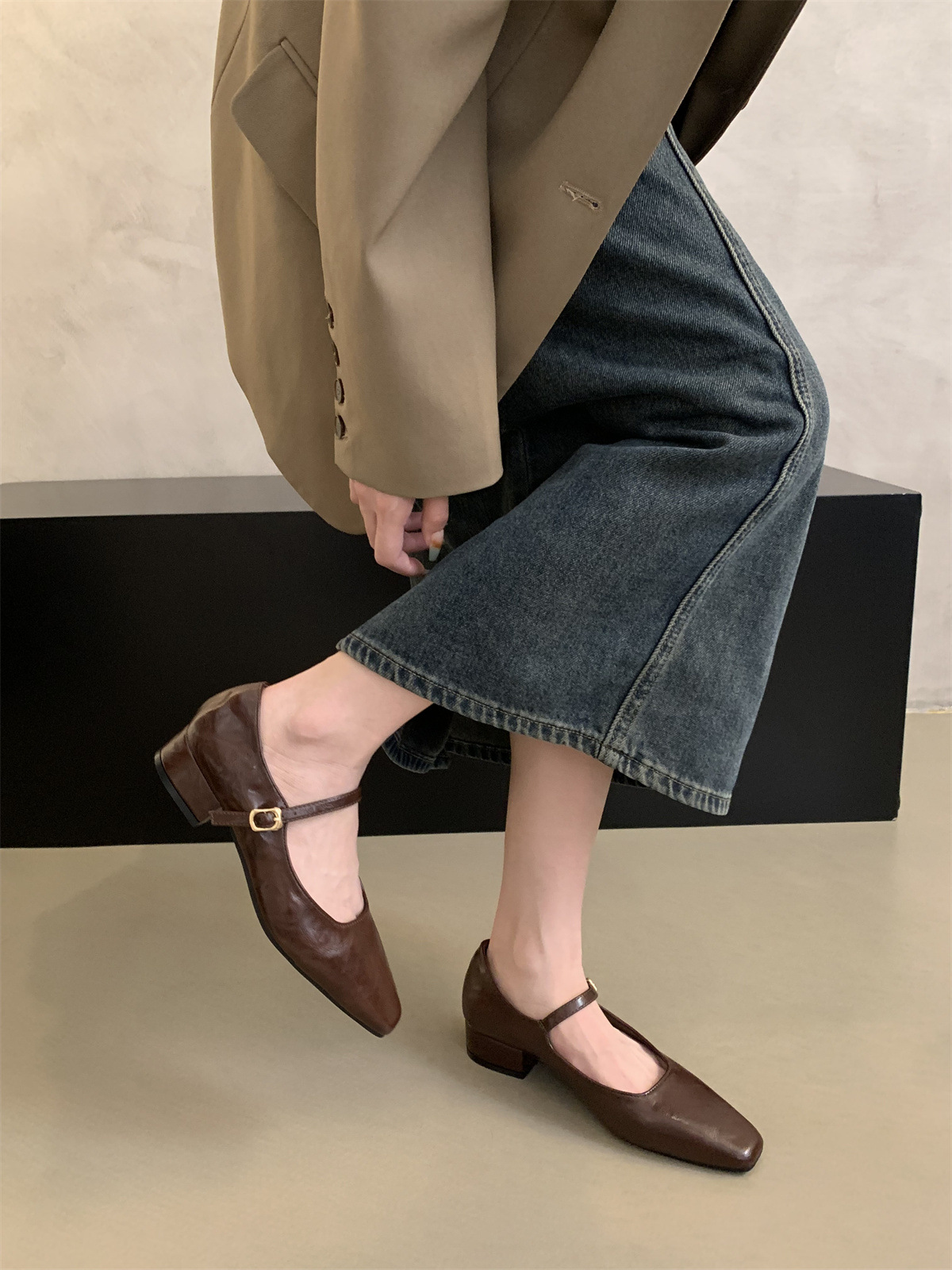 法式晚风气质通勤单鞋女2025新款秋季韩版仙女粗跟玛丽珍小皮鞋子详情3