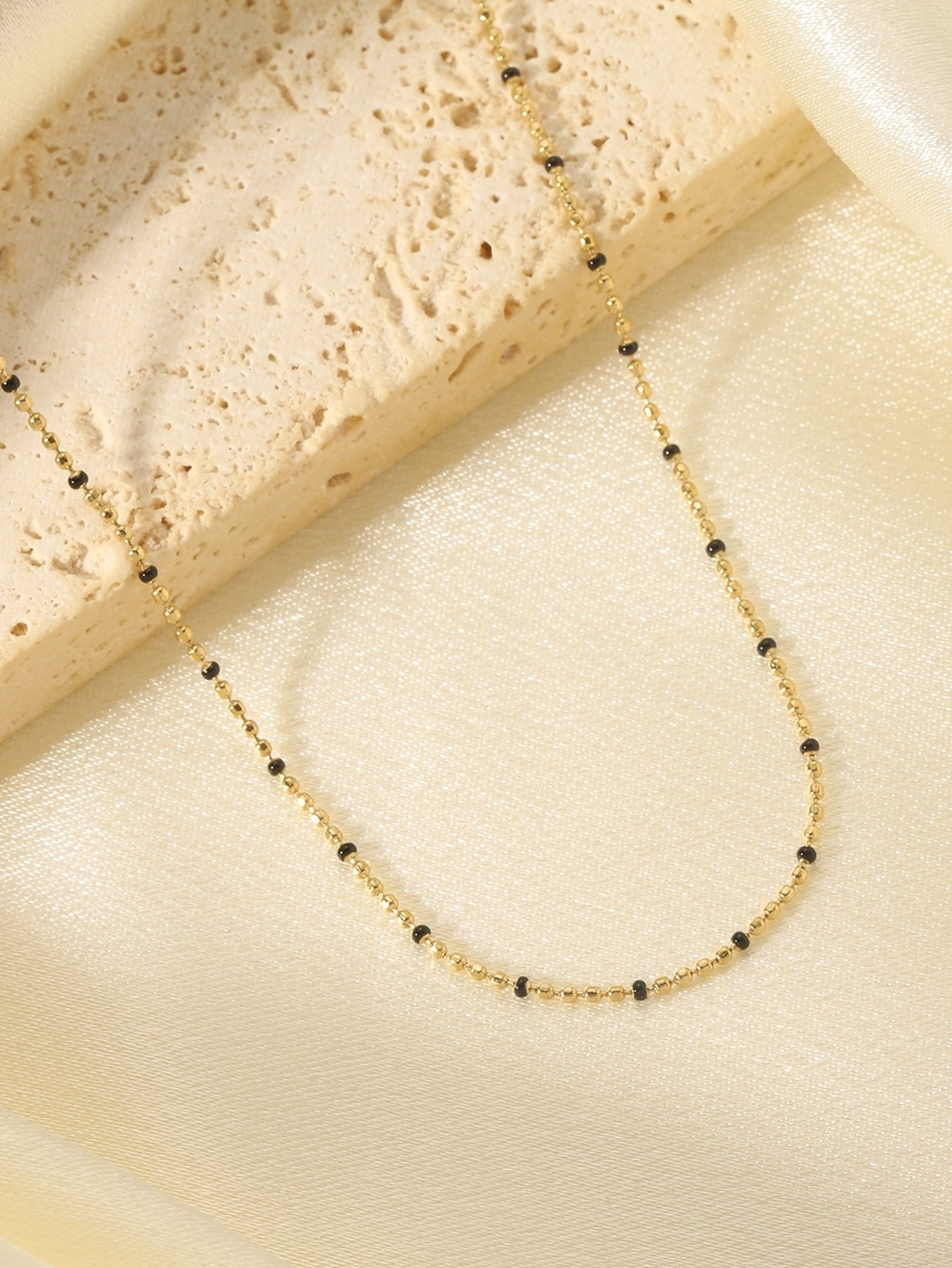 Colorful rice bead necklace, ordinary chain, fresh, simple and niche titanium steel necklace pic 3