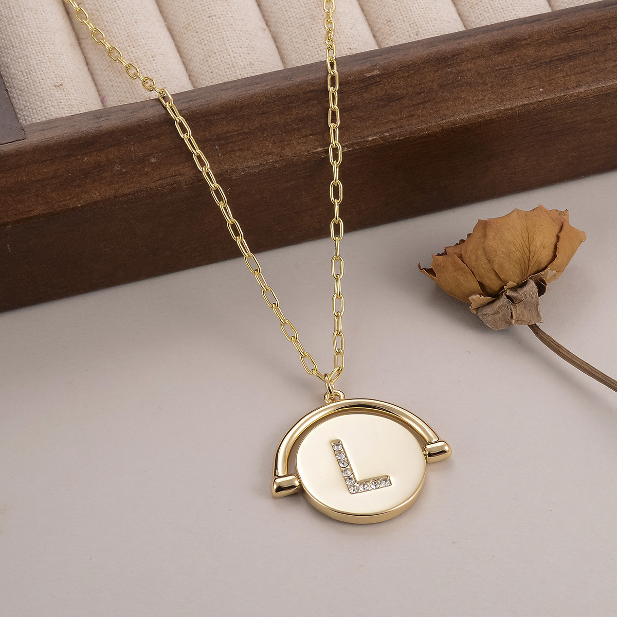 European and American letter fashion pendant, niche round English collarbone chain, versatile for women, light luxury, diamond-encrusted, personalized factory wholesale pic 24