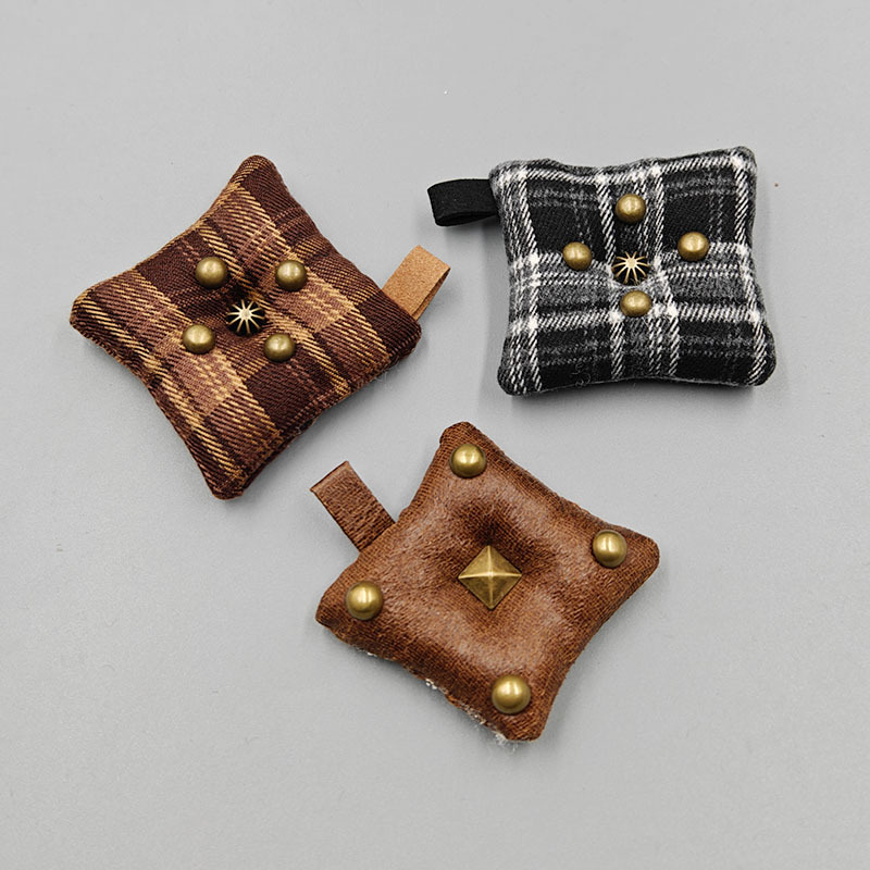 New trendy chanel-style coarse floral headphones, coin purses, clothing accessories, keychains, bags and pendants pic 21