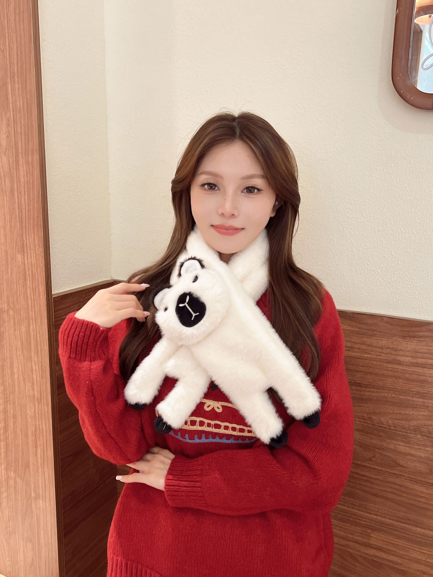 2025原创新款交叉围脖女冬季保暖百搭学生情侣围巾毛绒加厚仿兔毛卡皮巴拉围巾亲子款详情7