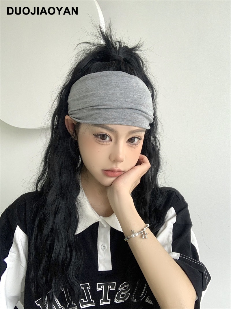 The new sporty hair band, Paisley printed hair band, is a popular fashion wide-sided breathable sports yoga hair band for women pic 13