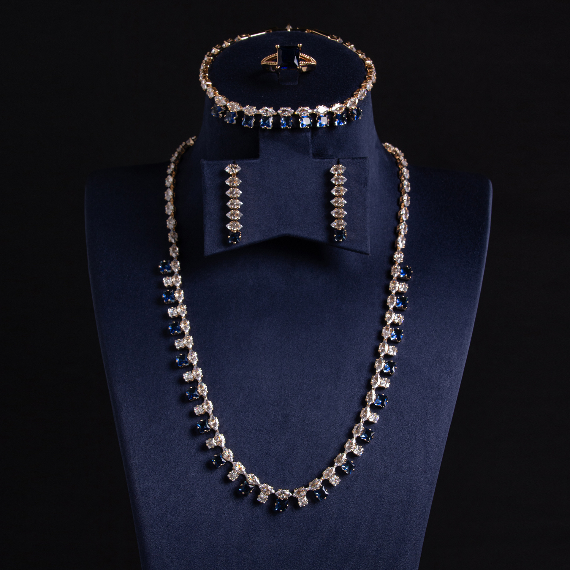 Shaking yin influencers en vivo estilo burst pequeño cubic circonitas doble cadena de claviculas apilado cubic accesorios de alta calidad collar al por mayor LYTJ30492 gutisa joyería vestido de fiesta accesorios pic 4