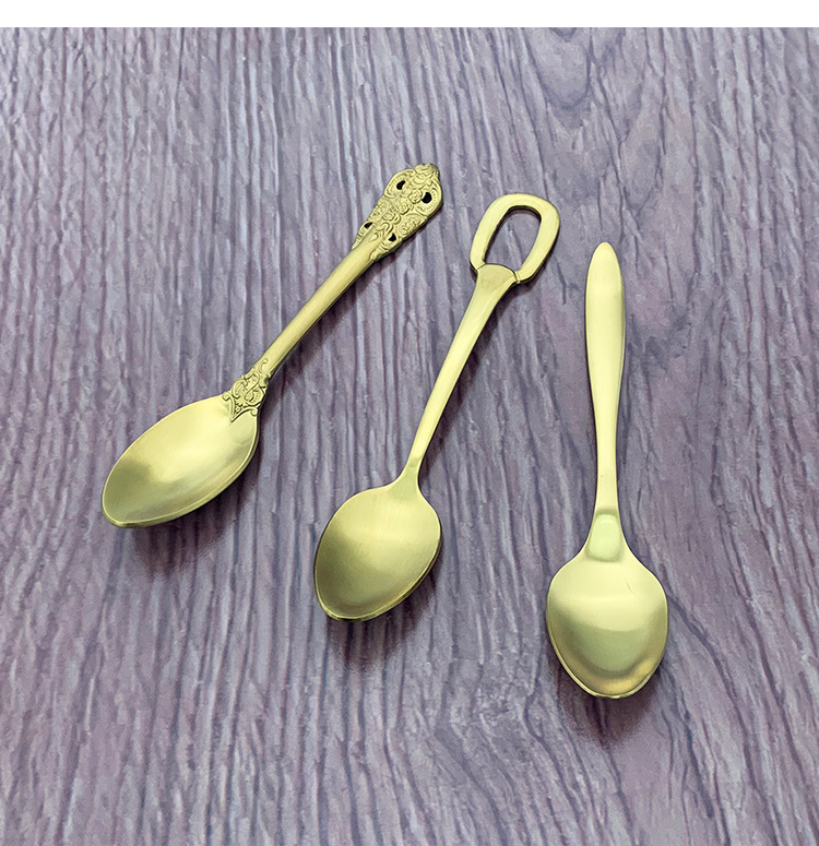 不锈钢金色浮雕茶勺西餐镀金茶勺吊环砂光西瓜勺尖柄茶匙详情5