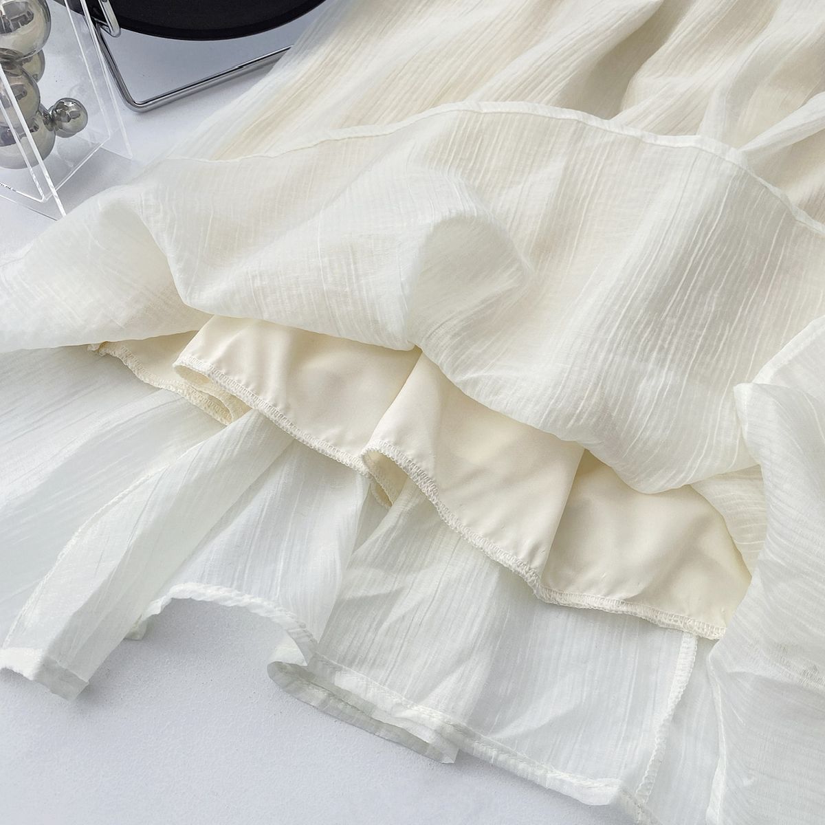 女装法式白色吊带长裙夏新款2024气质收腰显瘦纯色礼服超仙连衣裙详情5