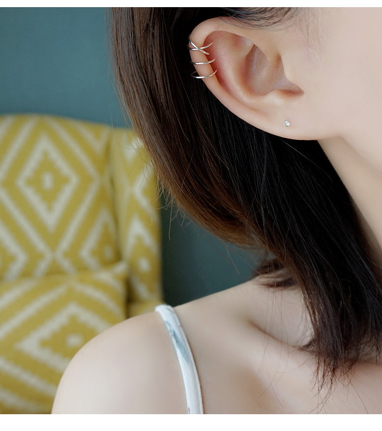 s925 Silver double-line cross ear clips, 2023 New style, trendy, cool and niche, ins black ear clips without ear holes for women pic 3