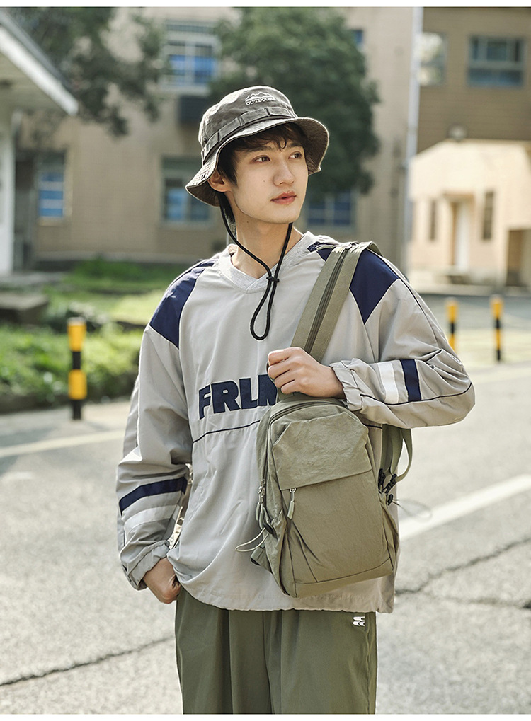 新款多功能防泼水双肩胸包男女轻便出游小背包男士户外登山斜挎包详情18