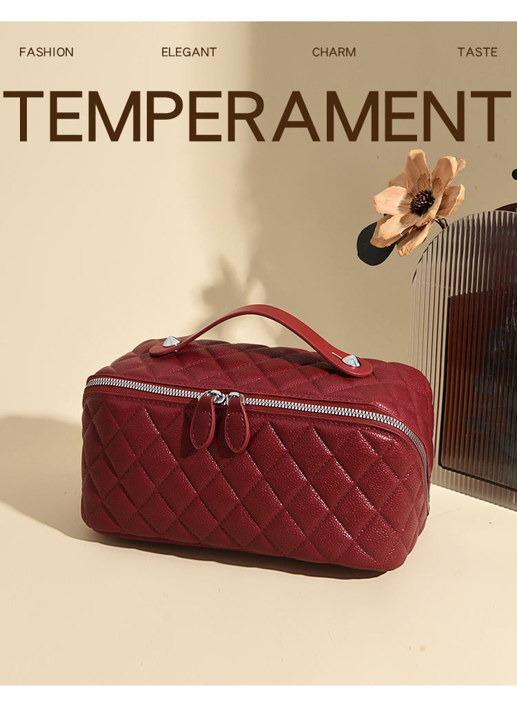 亚马逊跨境高品质pu化妆包菱格绗缝枕头包手提洗漱化妆品收纳包详情6