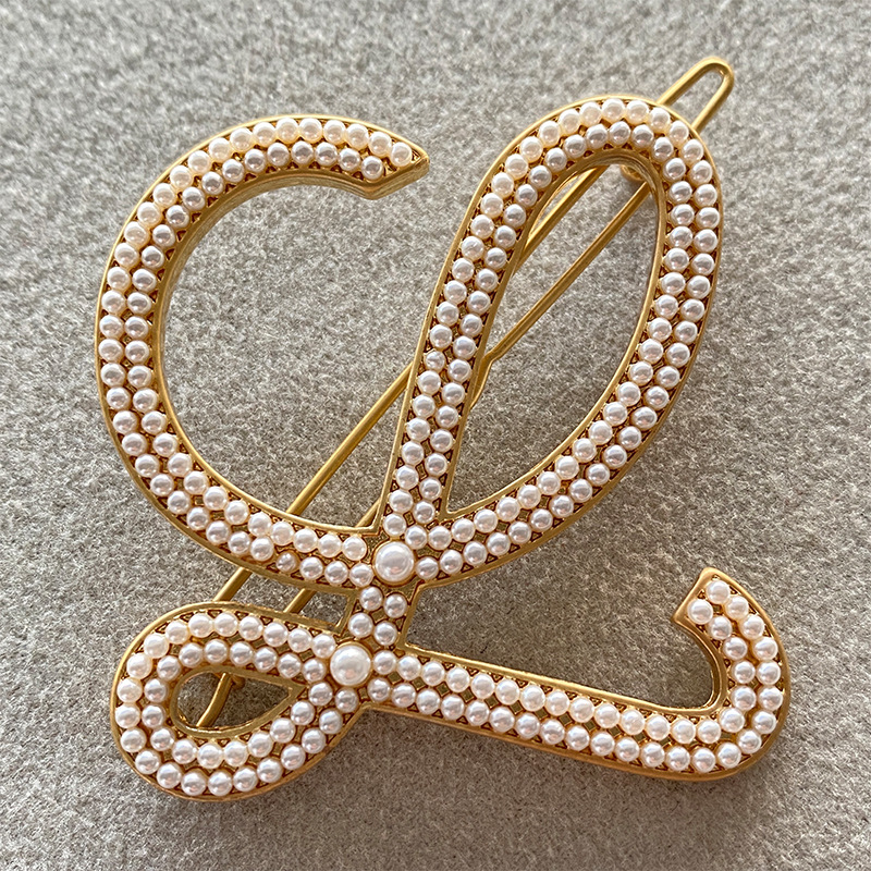 罗家小众设计字母发夹几何镂空新款高级感镀金高档镶嵌珍珠发饰女详情6