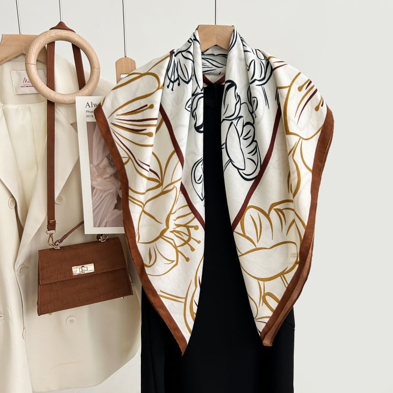 秋冬韩版白色花朵印花清新优雅90方巾人字纹披肩柔软亲肤保暖围巾详情9