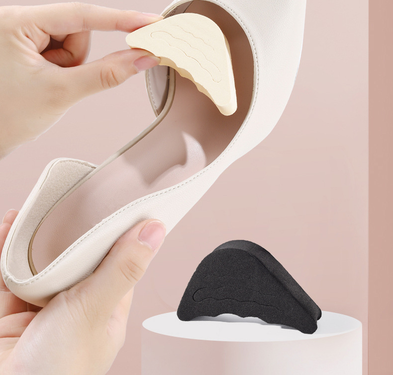 A half-size toe pad is a great tool for making shoes smaller. The front sole pad is an anti-slip insole. The half-size pad can adjust the shoe size by one size pic 5