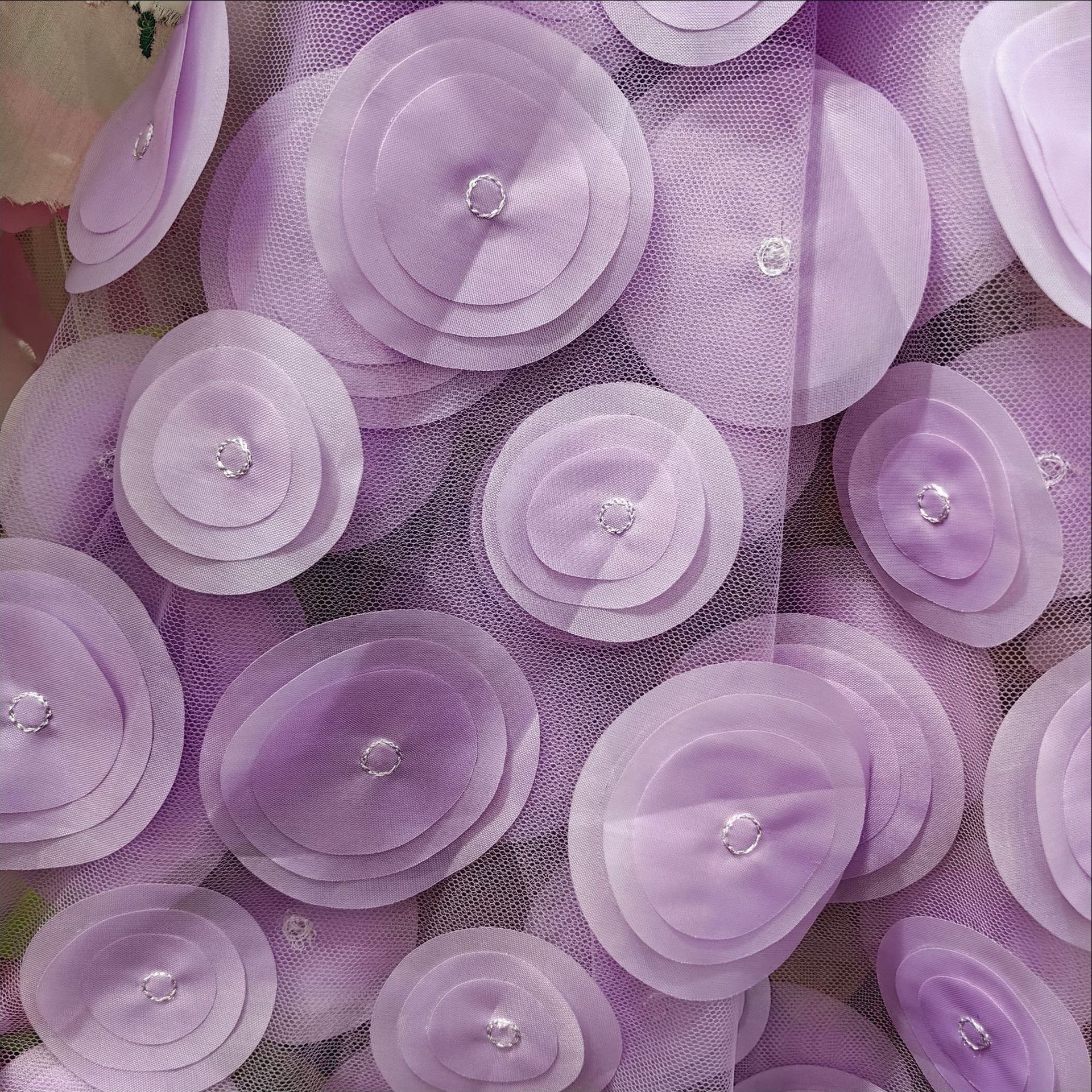 欧洲站激光立体刺绣面料多色网纱圆圈绣花布时尚女装连衣裙面料详情33